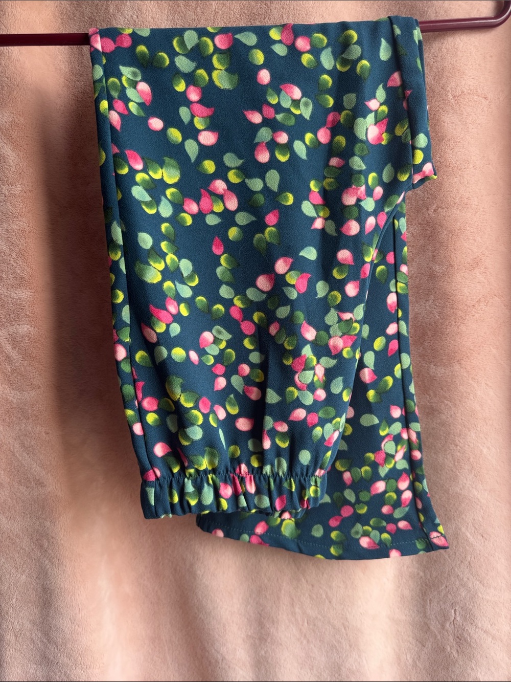 Girls Floral Pants Size L- lightweight material NWOT